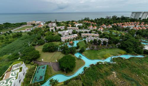 Two-Bedroom Apartment with Sea View