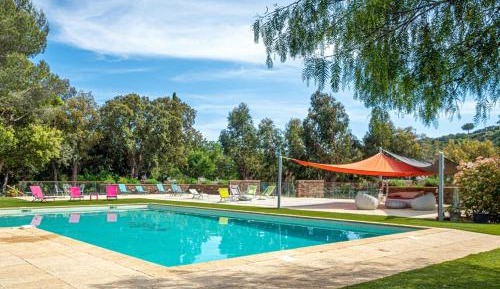 Villa with Garden View