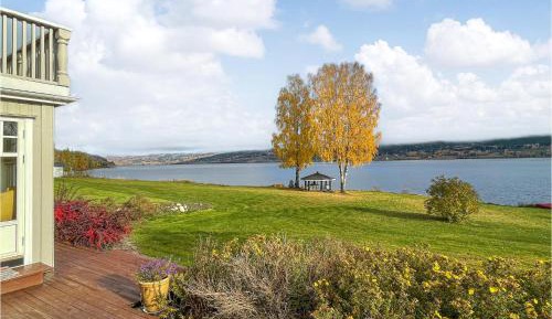 Three-Bedroom Holiday Home 