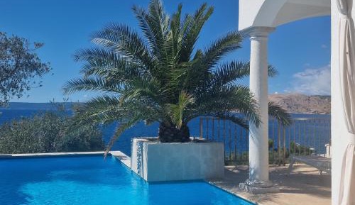Villa with Sea View