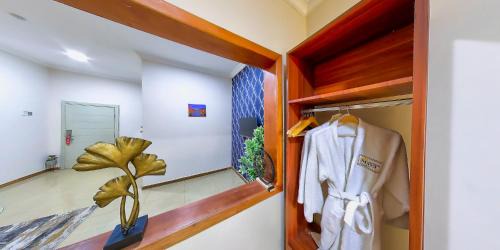 Deluxe Double Room (2 Adults + 1 Child)
