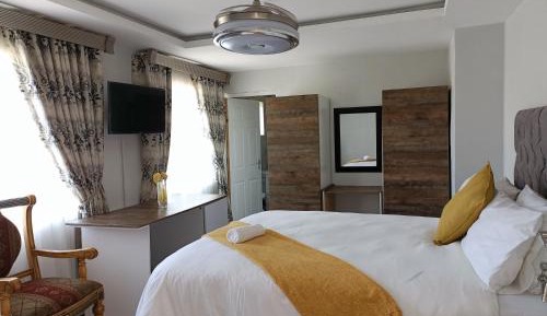 Deluxe Double Room with Shower