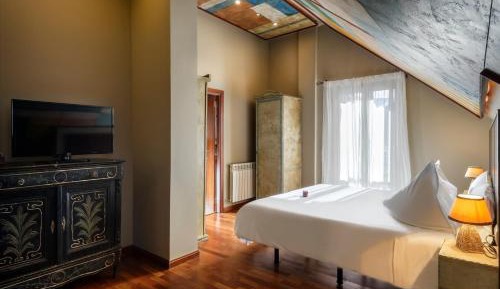 Superior Double or Twin Room with Mountain View