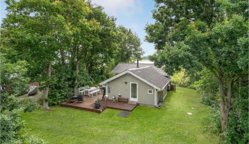 Three-Bedroom Holiday Home 