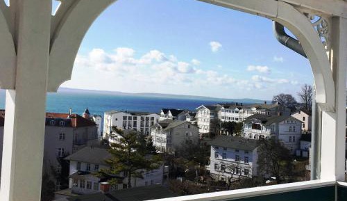 Superior One-Bedroom Apartment with Balcony
