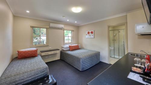 Queen or Twin Room