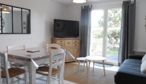 Holiday Home (4 Adults)