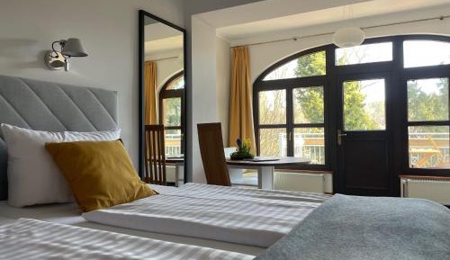 Large Double Room