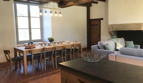 Holiday Home (10 Adults)