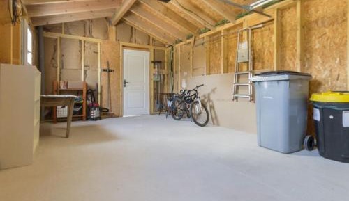 Holiday Home (6 Adults)
