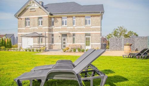 Five-Bedroom Holiday Home
