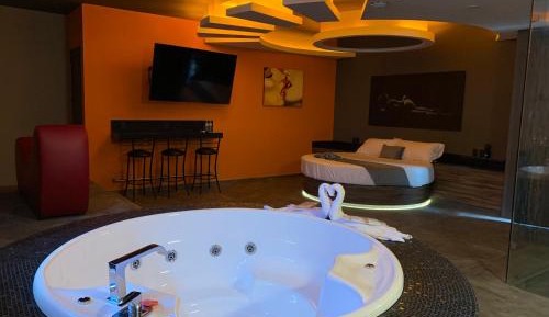 Double Room with Spa Bath