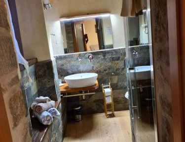 Studio (4 Adults)