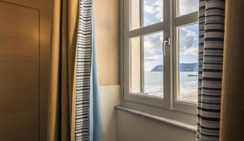 Double or Twin Room with Side Sea View