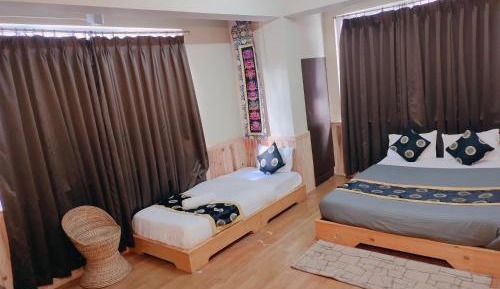 Triple Room with Mountain View
