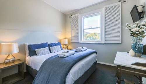 Double Room with Shared Bathroom