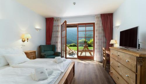 Deluxe Double Room with Terrace