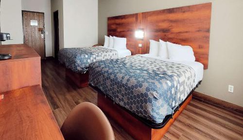 Quadruple Room with Two Queen Beds - Non Smoking