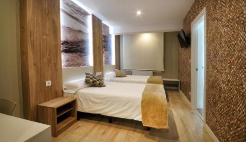 Triple Room with Private Bathroom