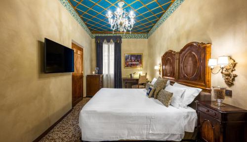 Superior Room with canal view