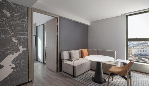 King Suite with City View