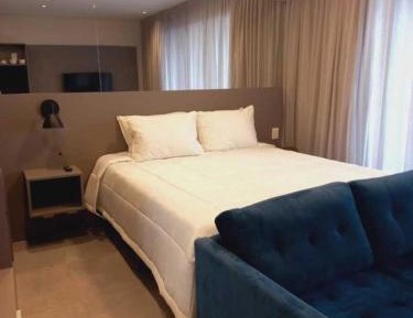Studio Double - 1 Queen Bed