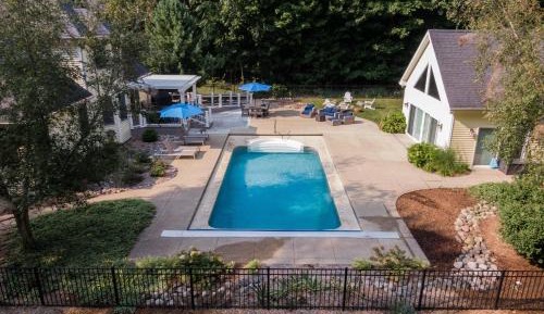 Five-Bedroom Holiday Home
