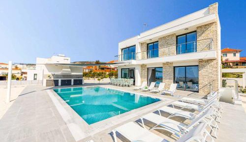Six-Bedroom Villa 