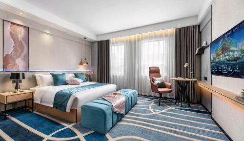 Business King Room