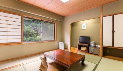 Japanese-Style Triple Room with Hot Spring Bath and Mountain View