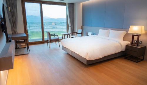 Room Selected at Check-In - Superior King or Twin Room
