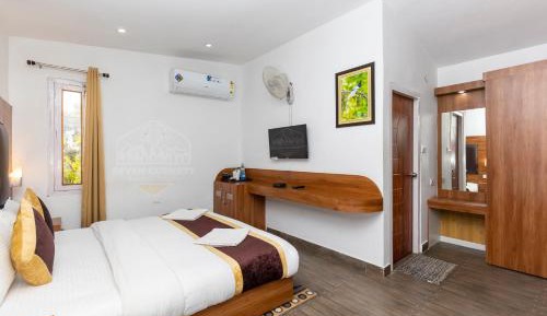 Double Room with Pool View