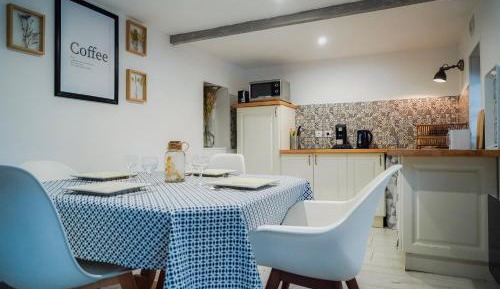 One-Bedroom Cottage