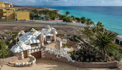 Villa - Beach Front