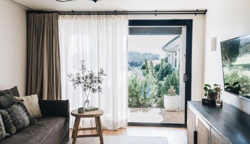 One-Bedroom Bungalow