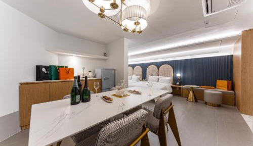 Deluxe Family Suite