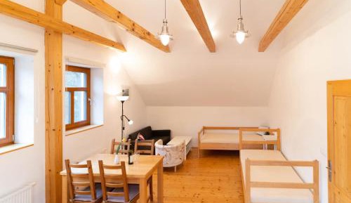 Large Quadruple Room with Private Bathroom