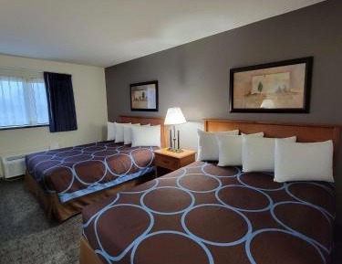 Queen Rooms with Two Queen Beds - Non-Smoking
