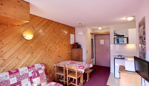 Apartment (4 Adults)