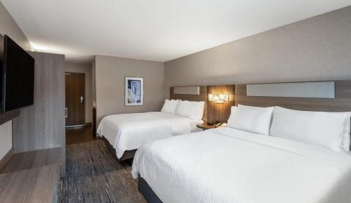 Standard Room with Two Queen Beds