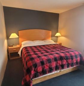 King Suite with Spa Bath