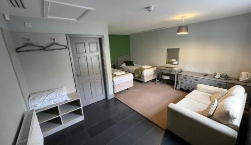 Twin Room with Shower