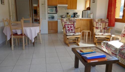 Apartment (6 Adults)