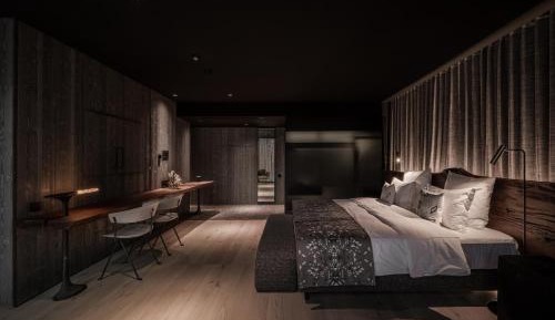 Junior Suite with Resort View