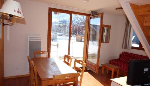 Chalet (6 Adults)