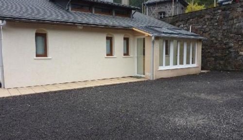 Holiday Home (10 Adults)