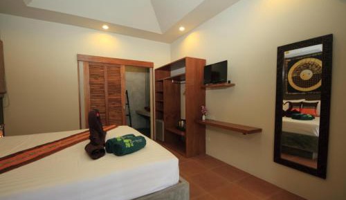 King Room with Pool View
