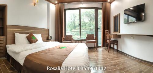Deluxe Room (2 Adults + 1 Child)