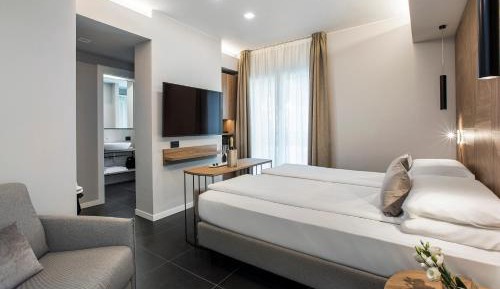 King Room with Lake View
