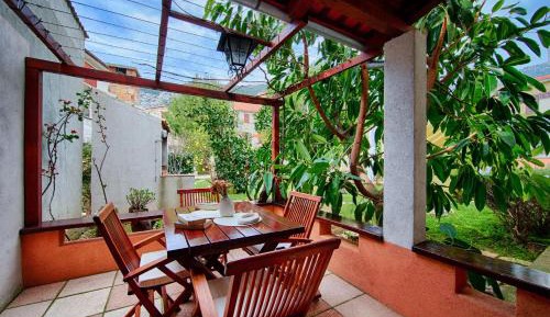One-Bedroom Apartment with Terrace